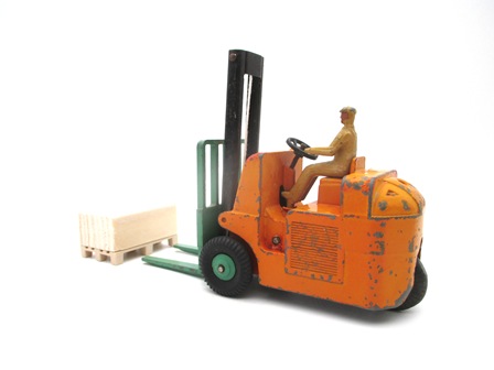 DINKY TOYS Coventry Climax Forklift Truck 401